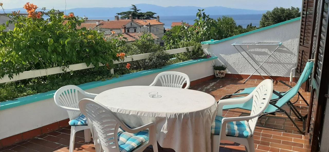 Apartments Ljuba I Mare Malinska Luaran gambar