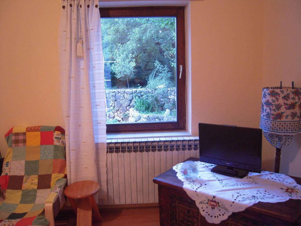 Apartments Ljuba I Mare Malinska Bilik gambar