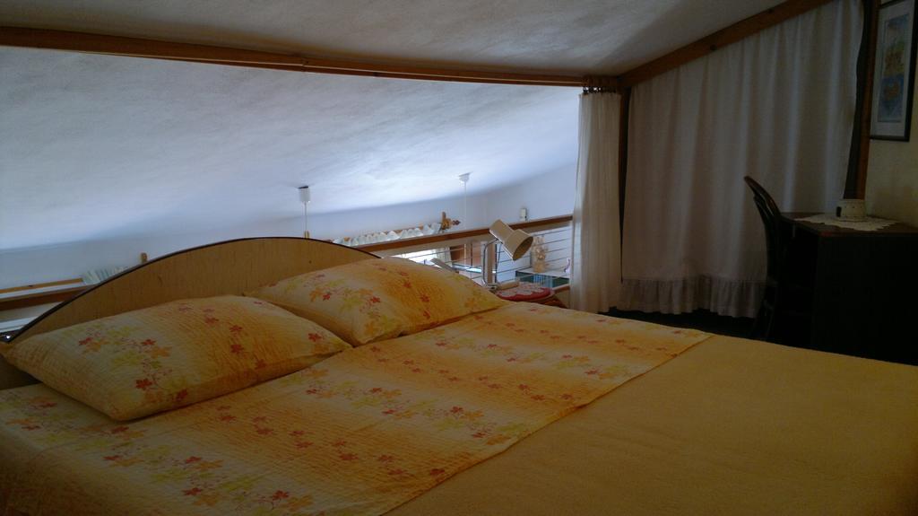 Apartments Ljuba I Mare Malinska Bilik gambar