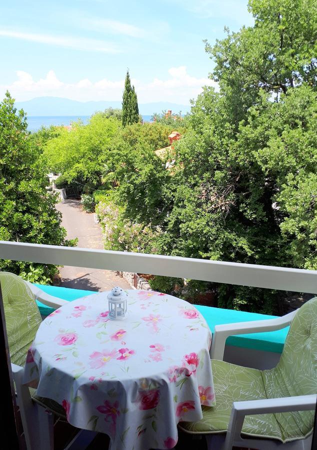 Apartments Ljuba I Mare Malinska Luaran gambar