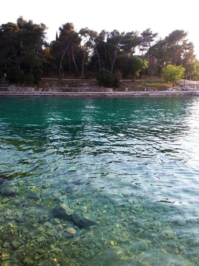 Apartments Ljuba I Mare Malinska Luaran gambar